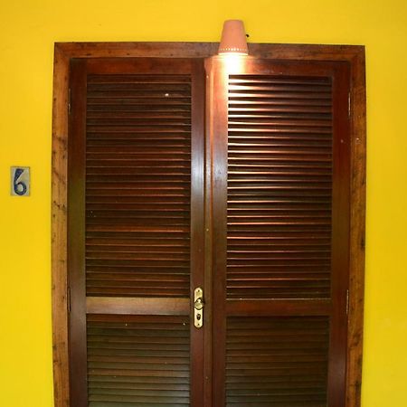 Hostel Vila Bonete Ilhabela Esterno foto