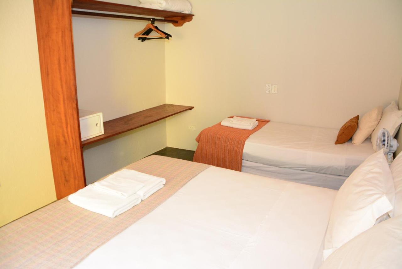 Hostel Vila Bonete Ilhabela Esterno foto